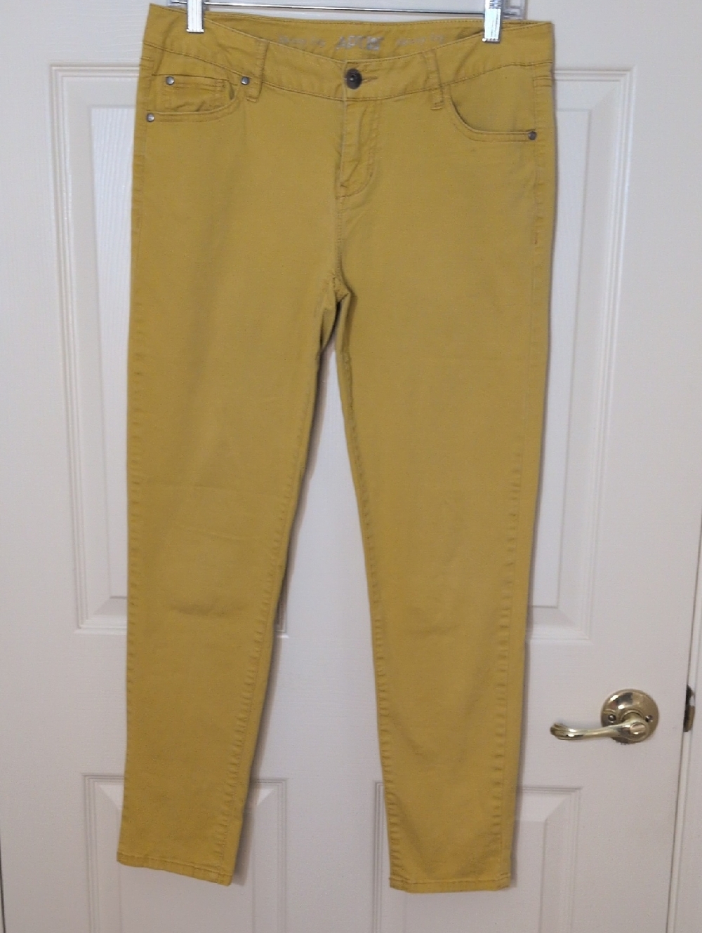 Apt. 9 Women's Mustard Yellow Skinny Jeans, Size 6R